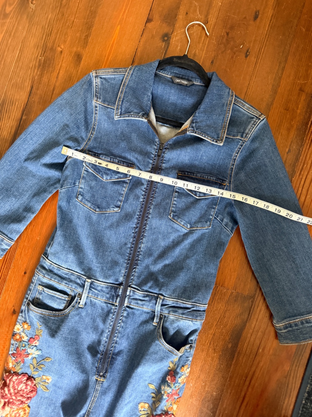 🌸DRIFTWOOD Farrah Embroidered Floral Flare Leg Denim Jumpsuit - Midnight Rose - Picture 6 of 13